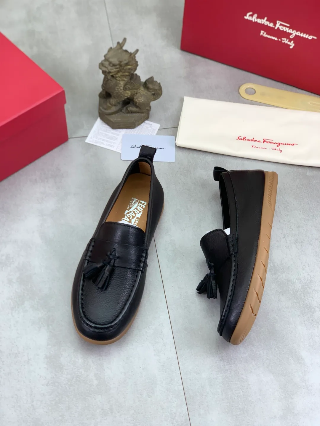 Men's shoes 💰P480 New model [Ferragamo/Ferragamo] Latest model Original imported calfskin, imported pigskin lining + original luxury metal buckle + original rubber outsole Soft and comfortable Size number: 38-44